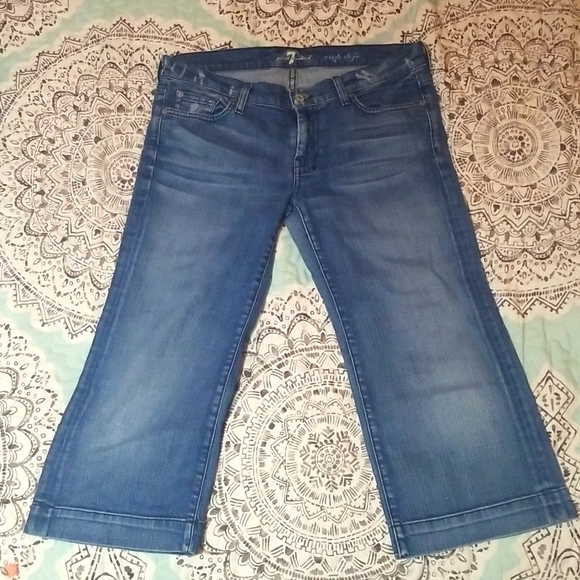 Women's size 30. 7FAMK capris - Picture 2 of 6